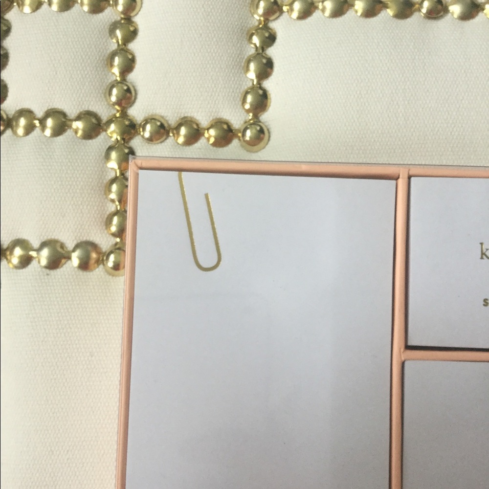 🌷🌿Kate Spade Sticky Note Set🌿🌷 - Picture 3 of 4